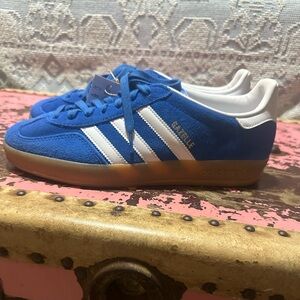 ADIDAS Gazelle Royal Blue/White Indoor Sz 9 or Women’s 11 - NIB